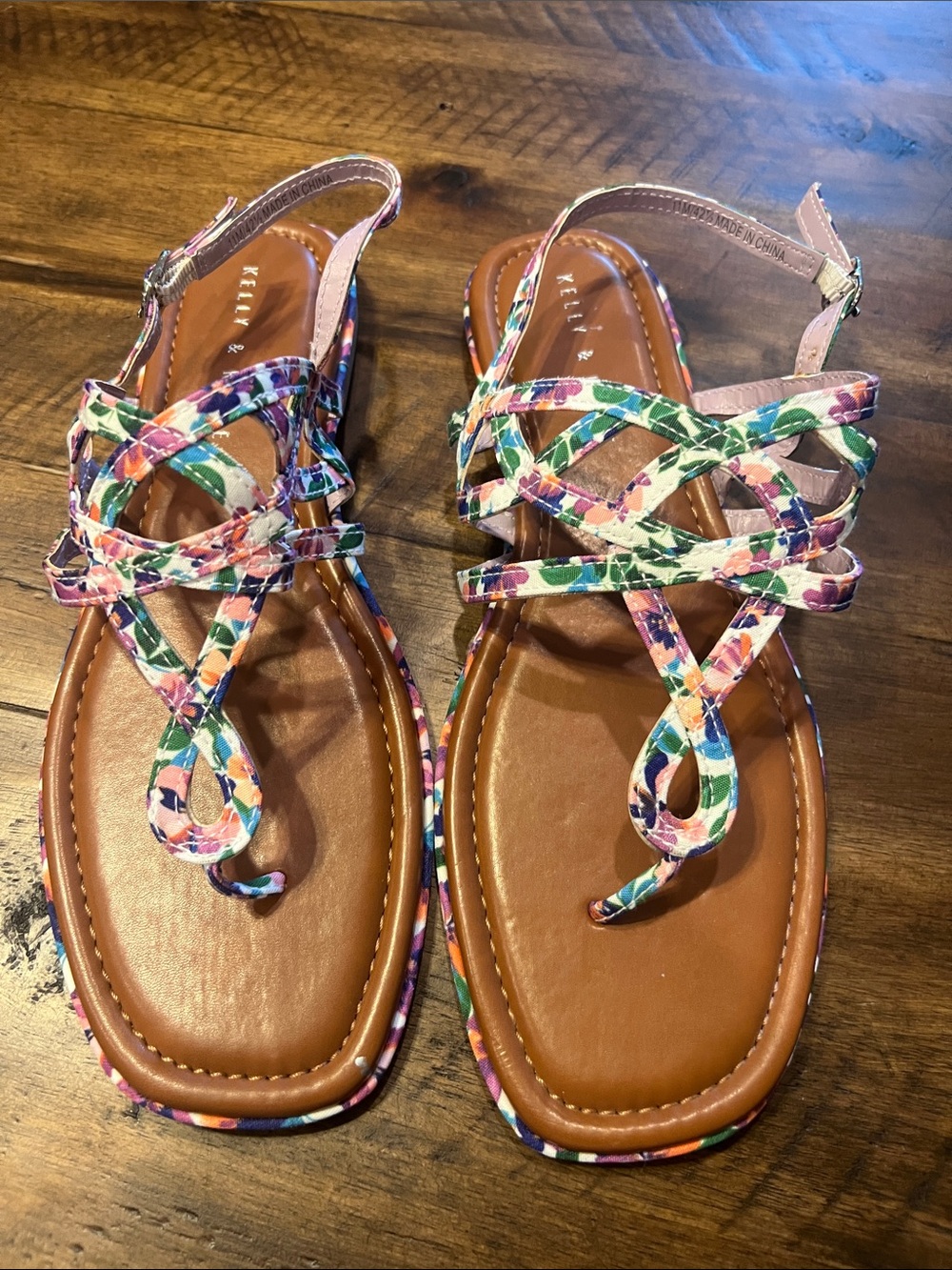 Kelly & Katie Multicolor Floral Strappy T-Strap Sandals Size 11